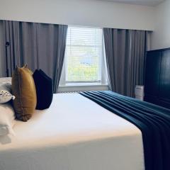 Modern King Room Private Ensuite Vancouver West