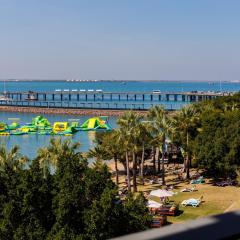 Delightful Waterfront Lagoon Views & Restaurants