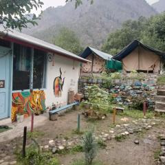 Four season cafe