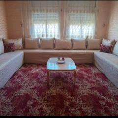 Appartement confortable en face du complexe scolaire newton