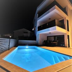 Luxury apartment Marco Polo with a private swimming pool with salt sea water