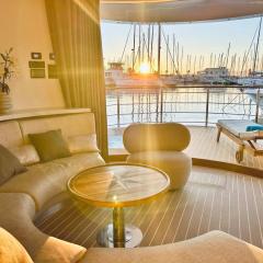 Luxury Floating Apartment - Amor