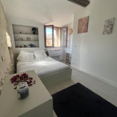 Maison calme et climatisée - Proche Nîmes & Arles