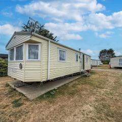 Great Caravan At Breydon Water Holiday Park, Ref 10086B