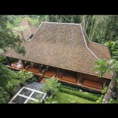 Villa Omah Lembah Merapi