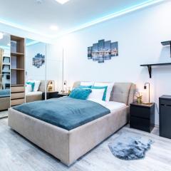 Hill & Bridge Residence