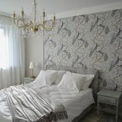 Side Apartments