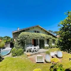 Soimi, villa 4 chambres, petite piscine, plages a pieds