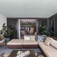 Stunning 2/2 Designer Condo w Coastal Appeal Right on the Gulf!