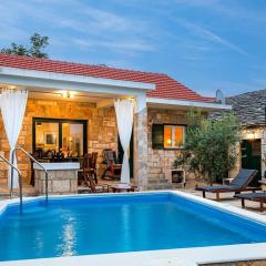 Villa Oaza Primošten With Heated Pool