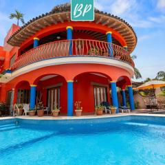 Casa Rodeo - Golden Zone Villa with Large Pool & Rooftop Ocean Views
