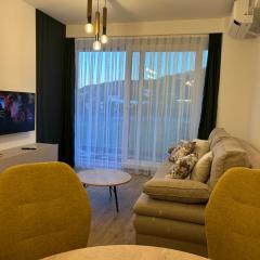 Laki, luxury lake view apartment