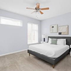 CozySuites l Bold 1BR, Monument Circle, Indy