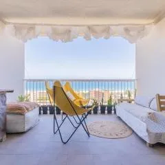 Seaview Apartment in Canet with Rooftop Pool