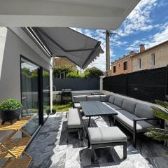 Avignon maison à côté du tram et avec jacuzzy