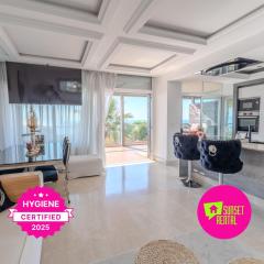 Elegant apartment with a terrace and sea vews