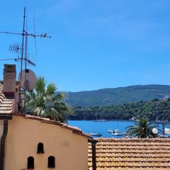 Nel cuore di Porto Azzurro - Goelba