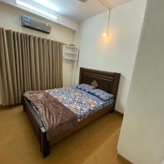 Two bedroom apartment near commercial market