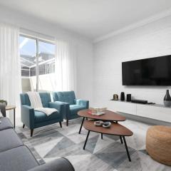 Casa c/ Piscina Privativa e Temas Mickey/Star Wars