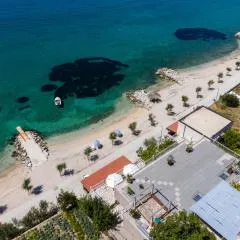 Beachfront rooms Adriatic with breakfast