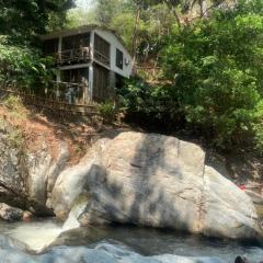 Private Minca Rainforest Getaway Beside The River