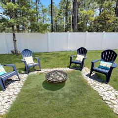 Shadow Lakes Retreat~Central location to Beaches, Golfing, Southport Ferry