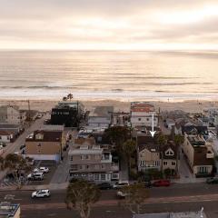 Steps to beach and Bay Deck Views