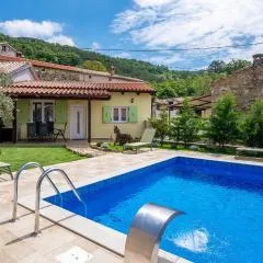 Beautiful Home In Lupoglav