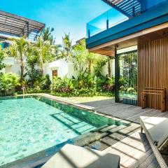 Seaside Escape 4BR Villa, 190m to Canggu Beach