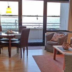 Appartement-am-Meer-Ostsee-Insel-Fehmarn-Ferienwohnung-am-Strand-Meerblick-Balkon-2-4-Pers