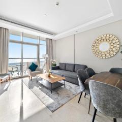 VayK - Luxurious 1BR with Beach Access on Palm Jumeirah