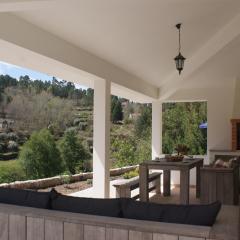 Spacious holiday home on estate near Covas