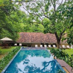 EKHO Sigiriya - 700 meters to Sigiriya Rock