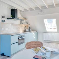 Bright Duplex Apartment close to the Beach