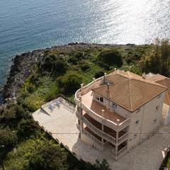 Almare Villa direct Beach Access
