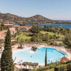 Apartment 2p with pool near the sea