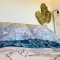 New studio 10 minutes' walk from the beach