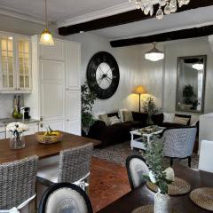 La Maison Fontaine - Light Airy Home in the Heart of Pzenas