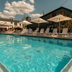 Colonial Hotel & Suites