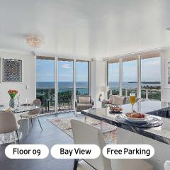 MVR - Elevate Your Stay with Panoramic Bay Views