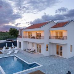 Villa FJok, Sveti Filip i Jakov
