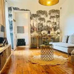 Fabuleux! La Maison Au Bois Dormant