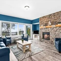 Breathtaking Lake Views 1BR King Suite, Kitchen & Heated Pools