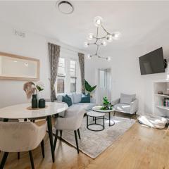 Waterfront Stylish & Charming Retreat