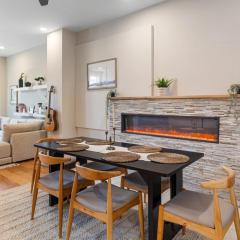 2x King Beds, Fireplace, Private Backyard, Washer, Dryer