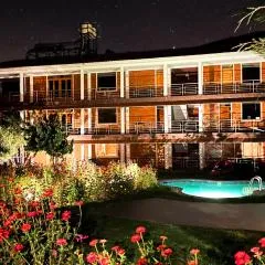 Runaway Eco Hotel