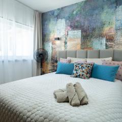 Design Green Garden Apartments with Private Parking & Playground