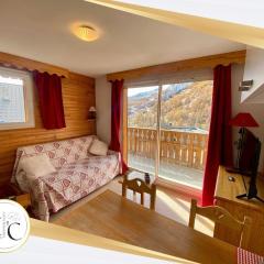 T2 view, skiing, summer pool Balcons du Soleil