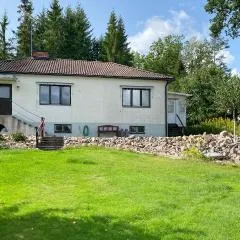 4 Bedroom Beautiful Home In Horn