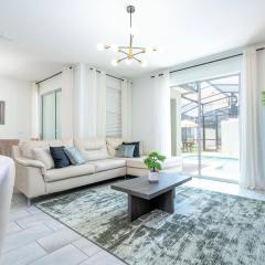 Beautiful 4 BR close to Disney